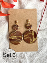 Load image into Gallery viewer, Chocolate and Gold Circle Earrings
