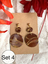 Load image into Gallery viewer, Chocolate and Gold Circle Earrings
