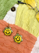 Load image into Gallery viewer, Smiley Flower Earrings
